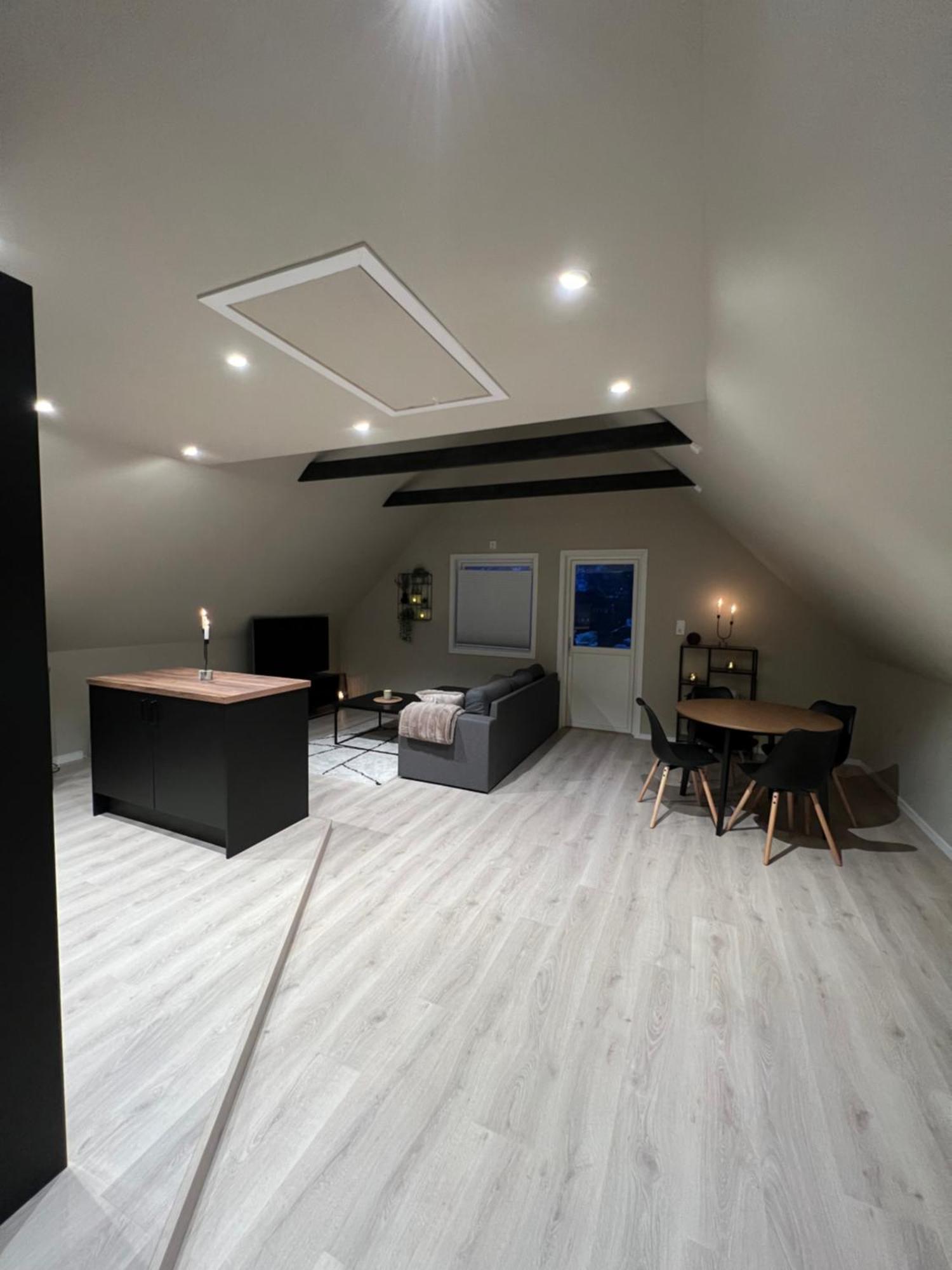 Central Apartment In 斯沃尔韦尔 外观 照片